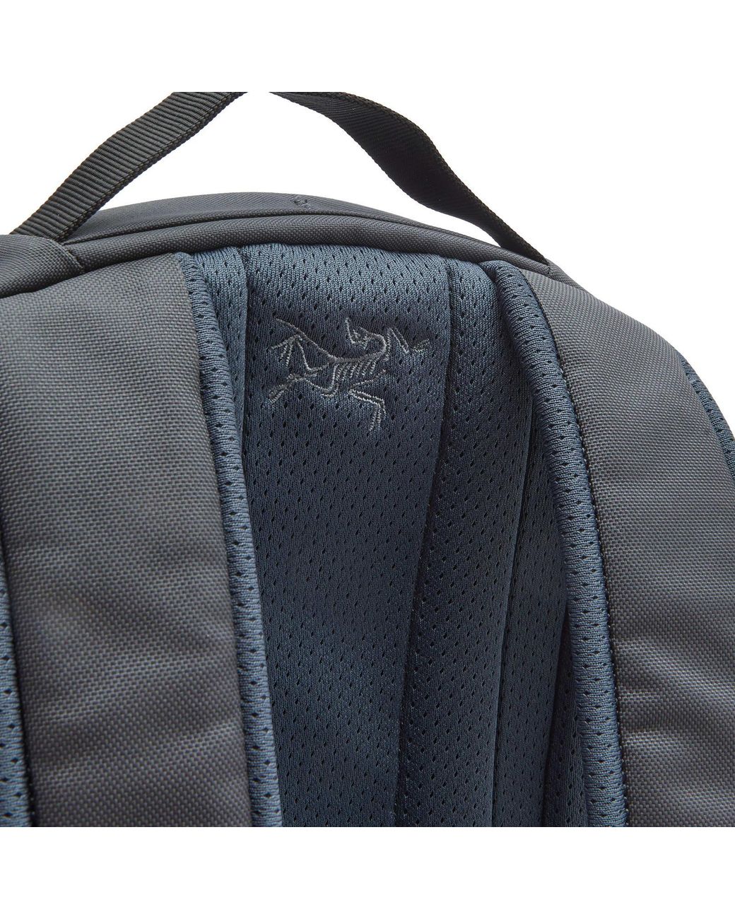 arcteryx-Graphite-Mantis-16-