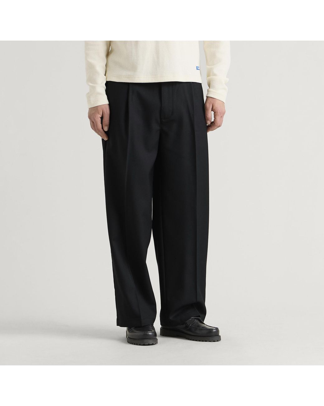 Larriet Black Onder Pleated Trousers for men