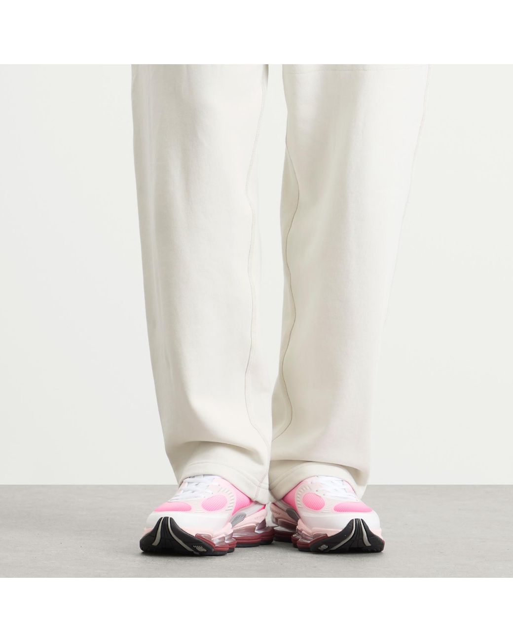 New Balance Pink 2000 Sneaker