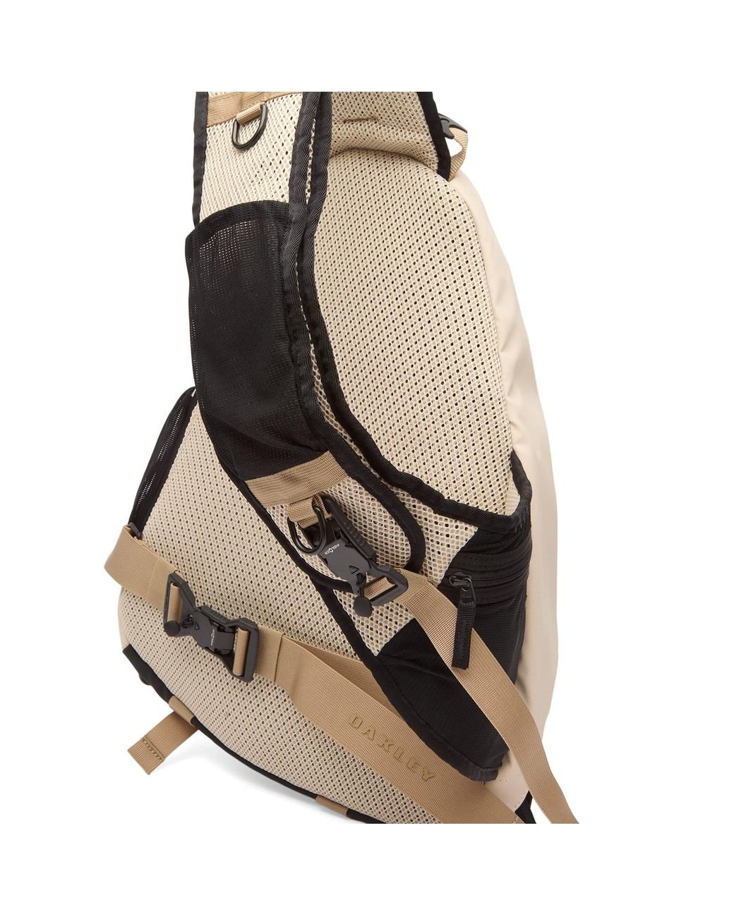 Oakley Latitude Sling Pack in Natural | Lyst