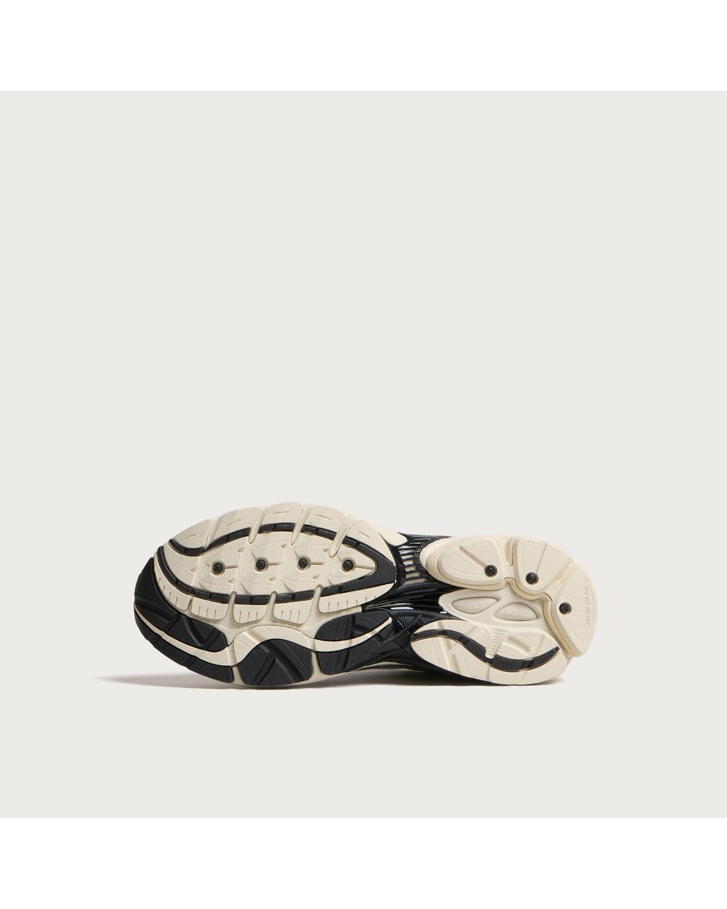 Saucony Metallic Progrid Omni 9 Sneaker