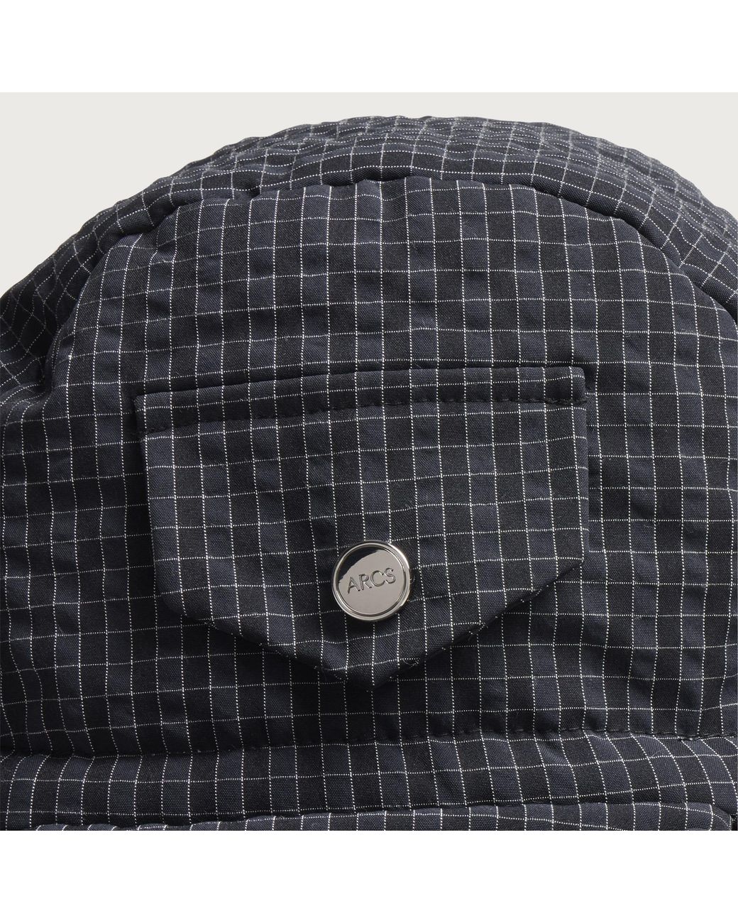 Arc Black Momentary Hat