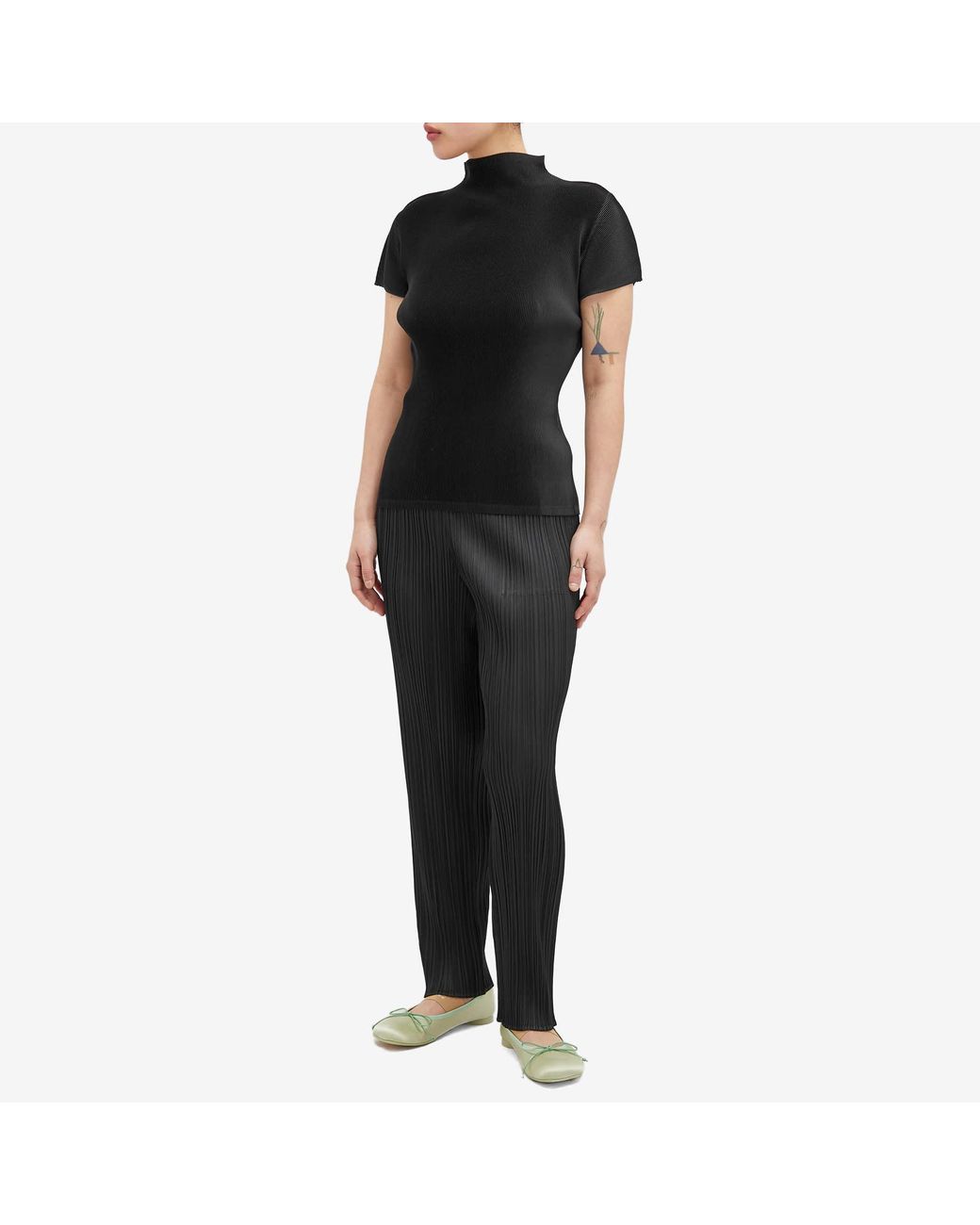MIST BASICS – ISSEY MIYAKE ONLINE STORE