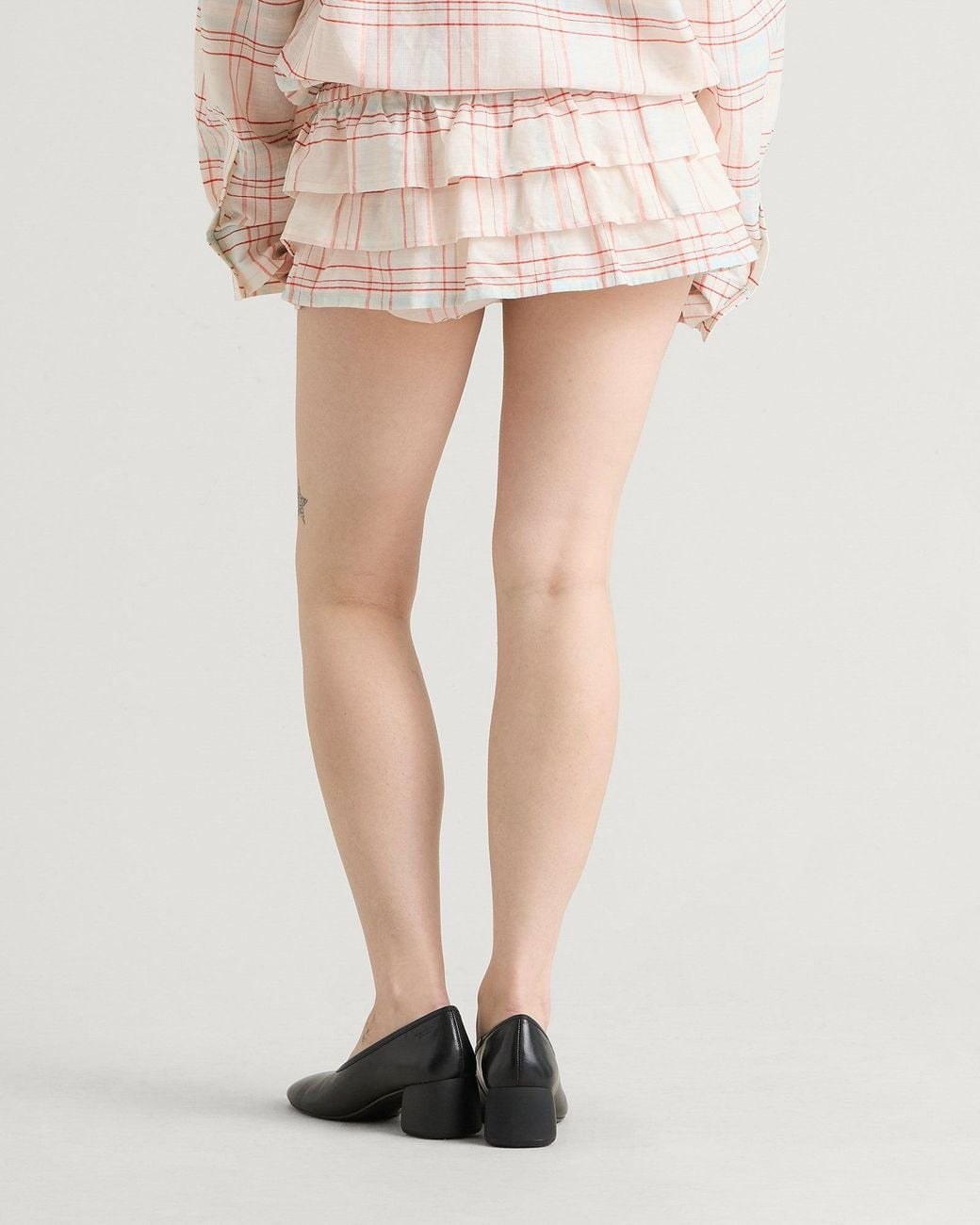 GIMAGUAS Jardin Checks Shorts in Natural | Lyst