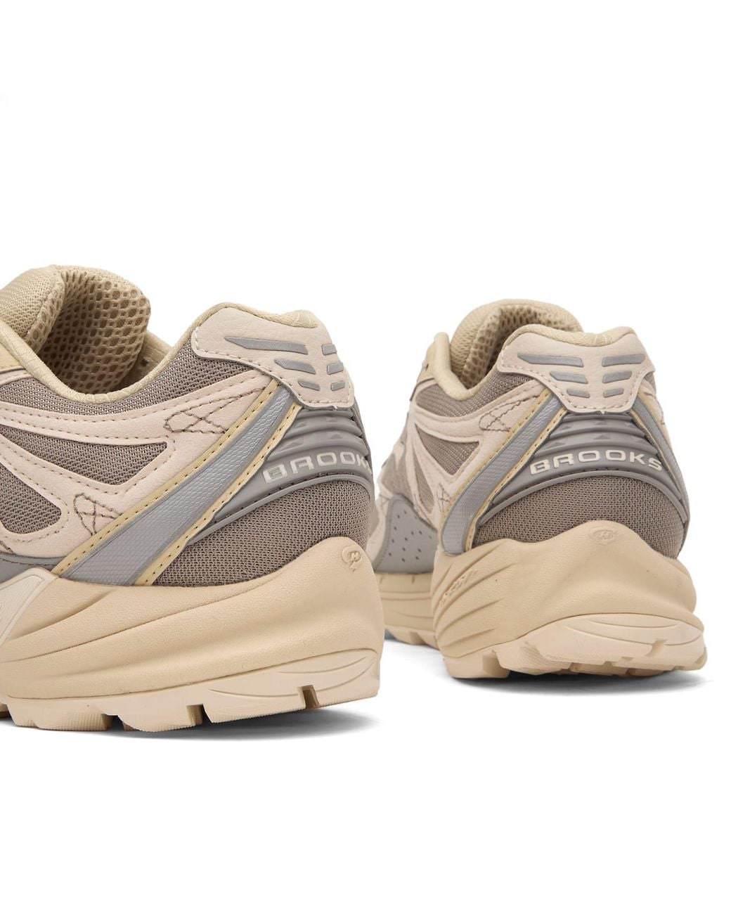 Brooks Natural Cascadia 1 Sneaker for men