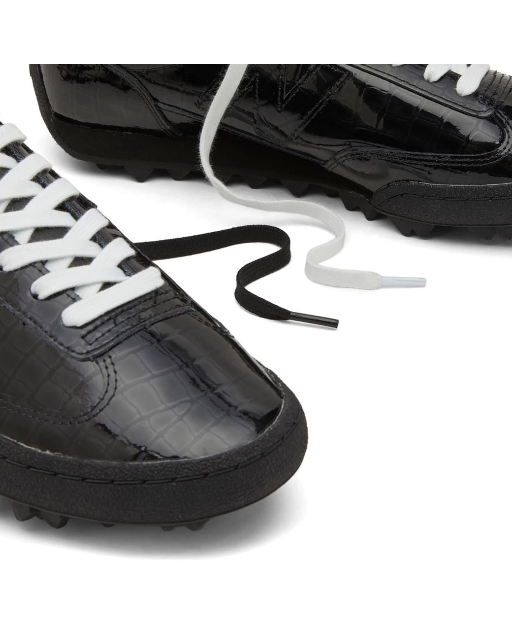 New Balance Gator Run Sneakers in Black | Lyst