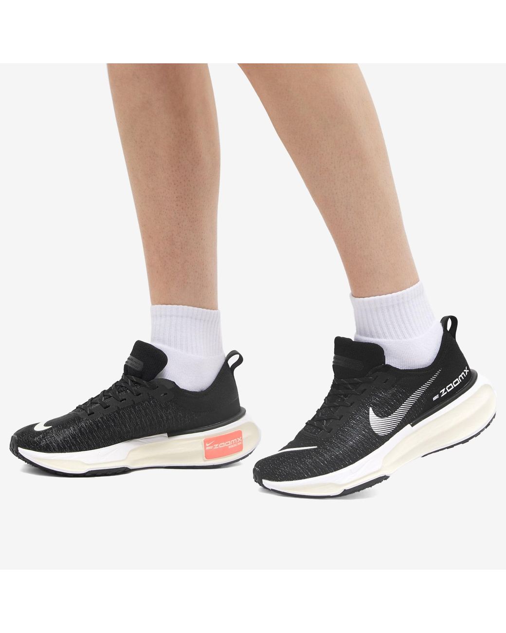 Nike Zoomx Invincible Run Flyknit 3 W Sneakers in Black