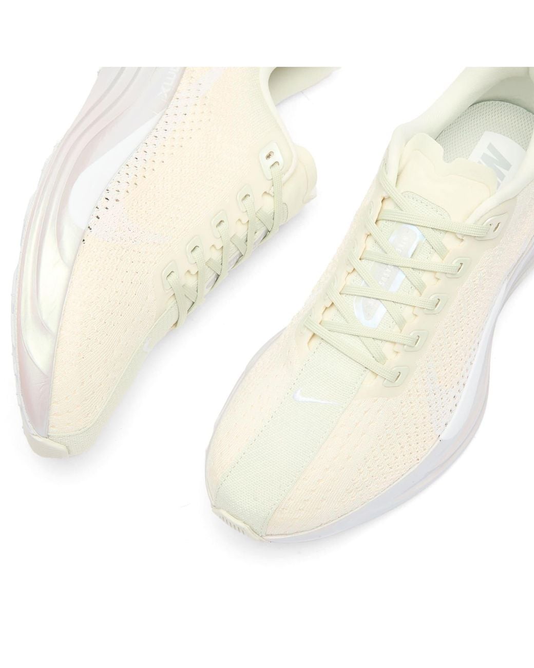 Nike White Pegasus Plus Ess Sneaker