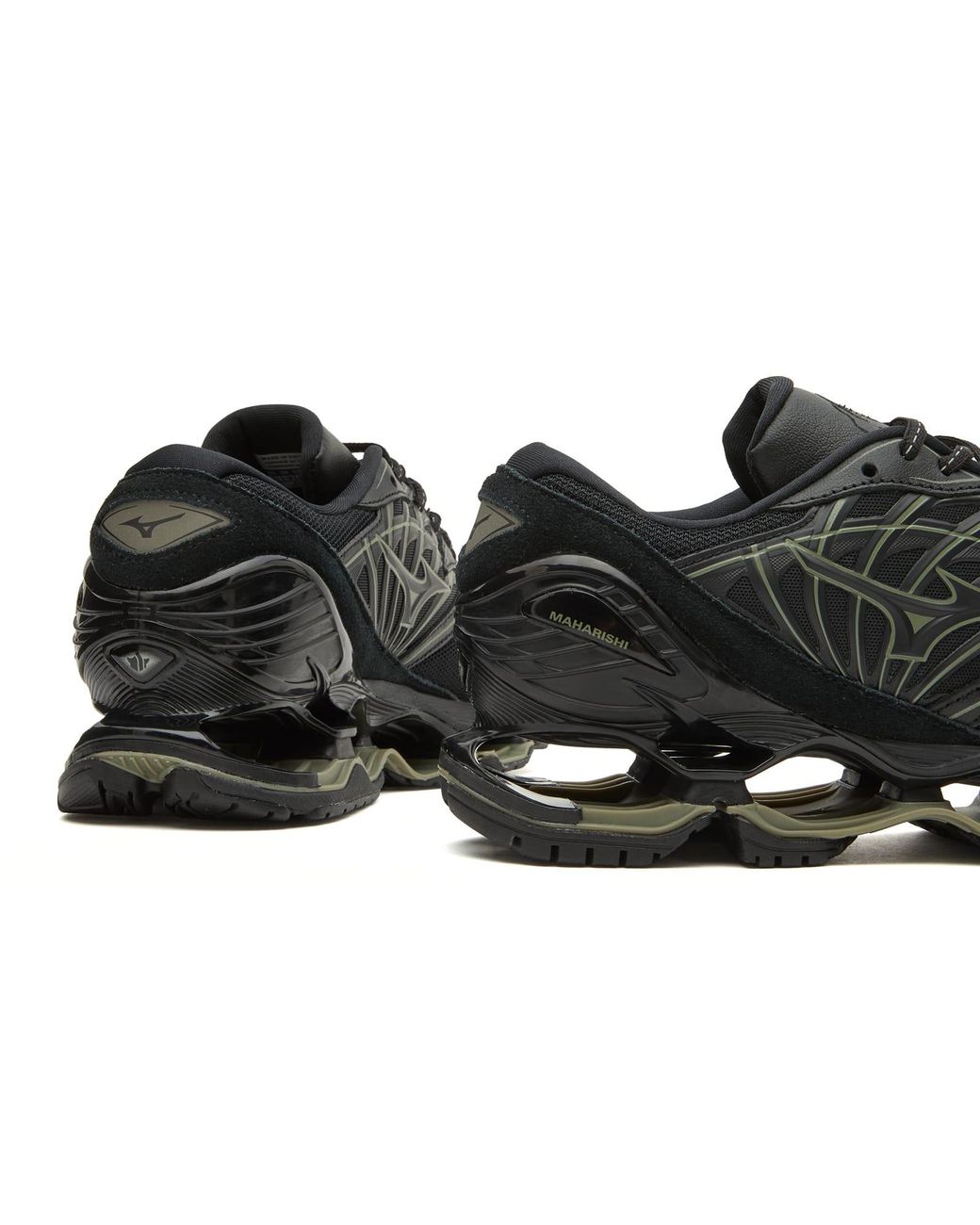 Mizuno Black X Maharishi Wave Prophecy Ls Sneaker for men