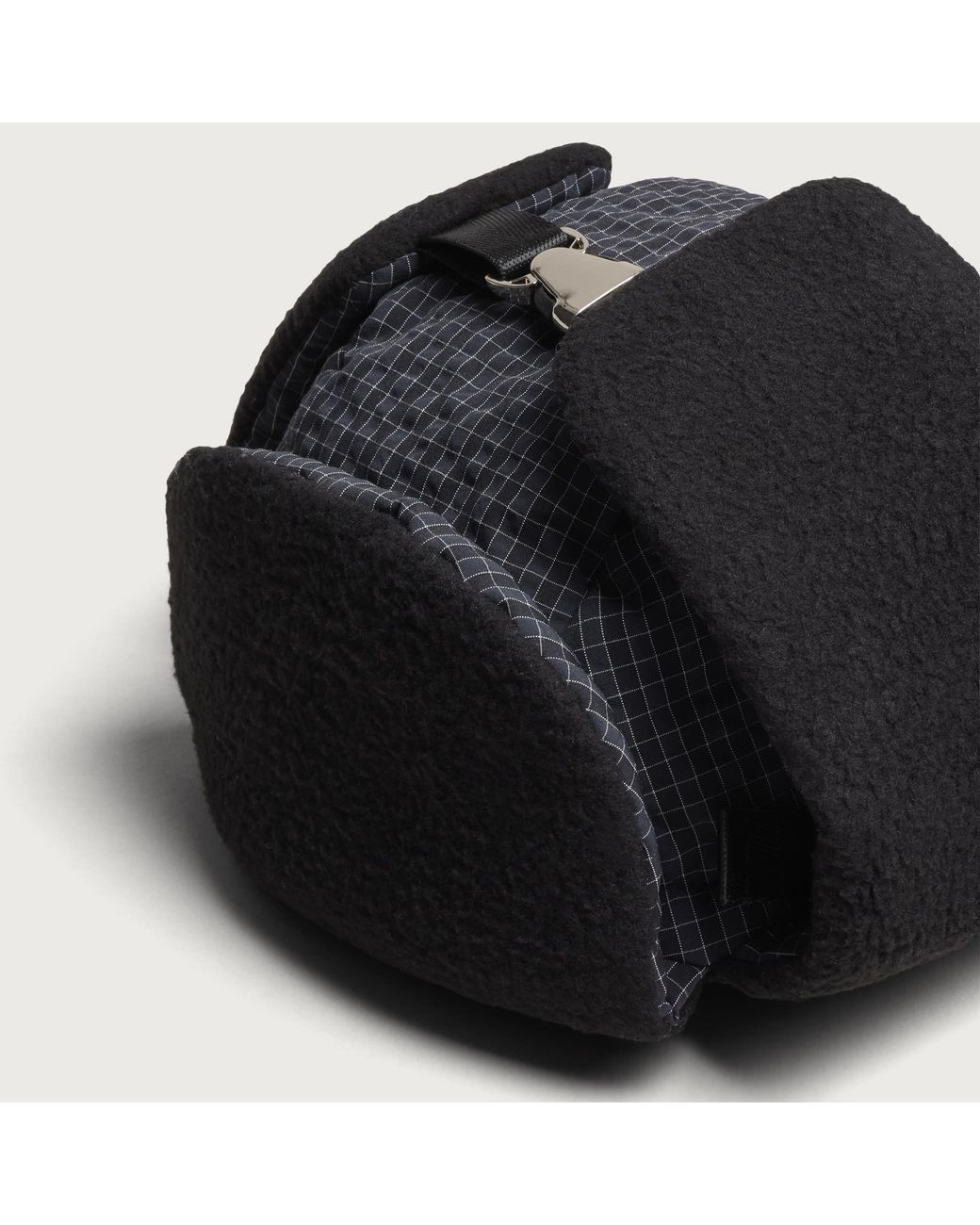 Arc Black Momentary Hat