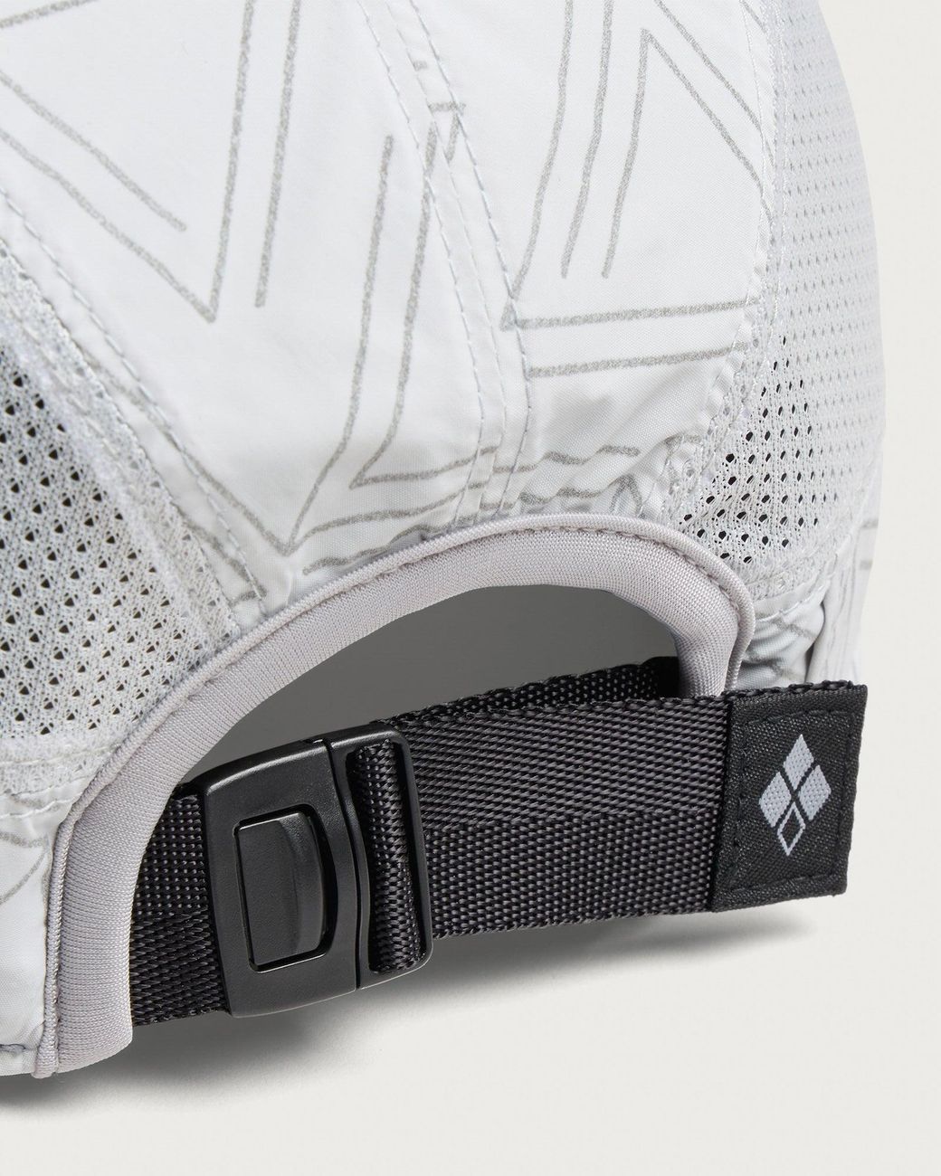 Montbell White Reflec Cap for men