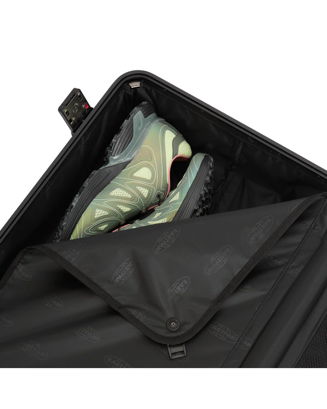 Eastpak Black Resist'R Luggage Case