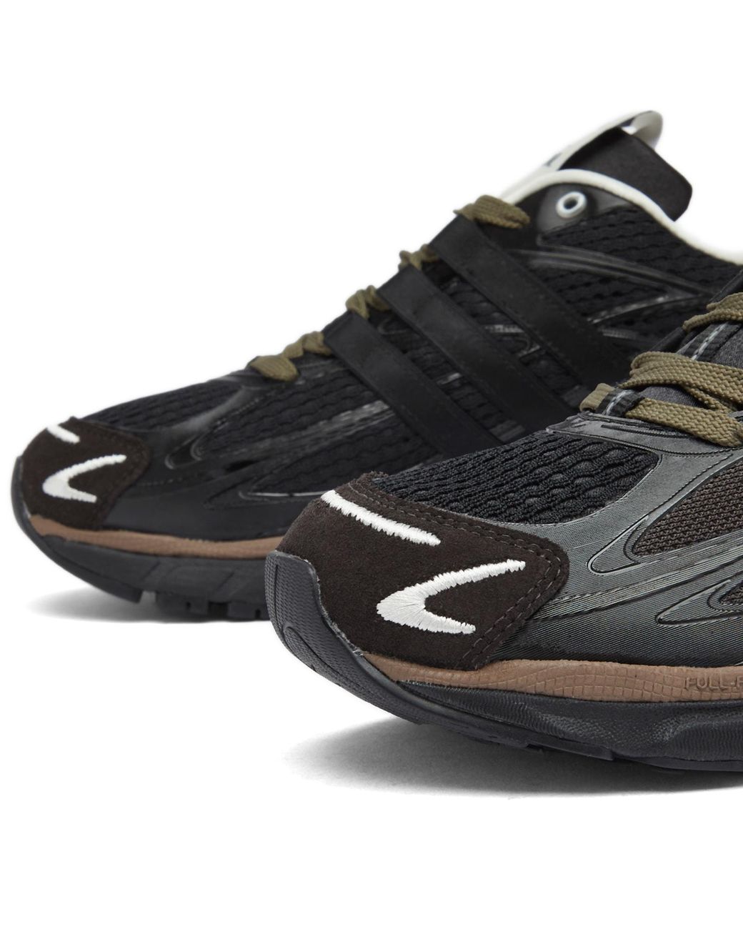 Adidas x SFTM 【スポーティー☆ Adistar Cushion Sneaker】 Adidas x SFTM Adistar Cushion Sneaker in Taupe/Granite