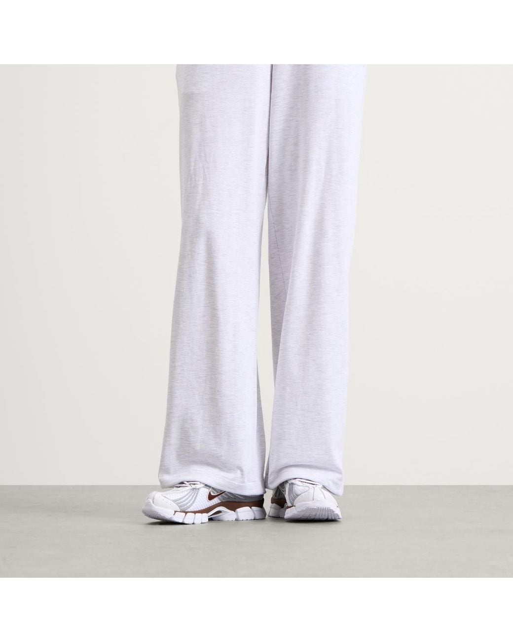 Nike White W Zoom Skylon 11 Sneaker
