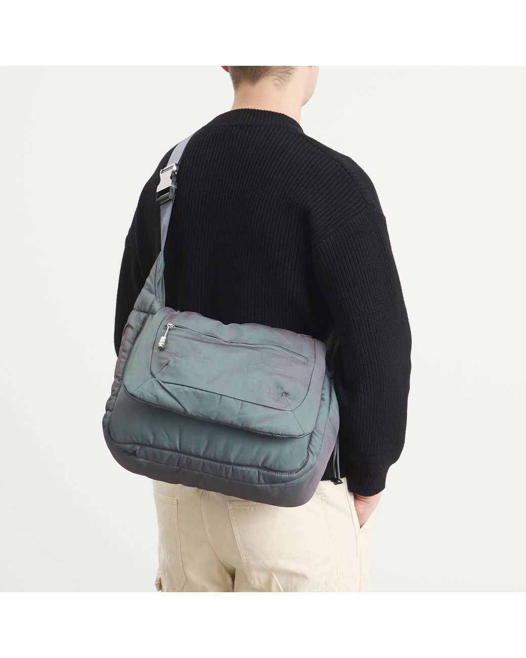 Arc Black Flow Messenger Bag
