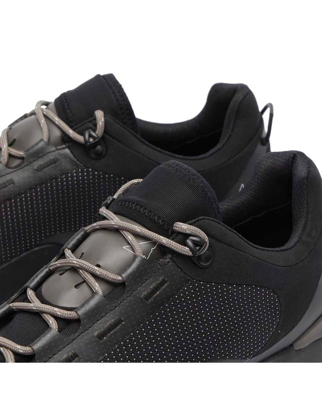 Roa Black Hida Low for men