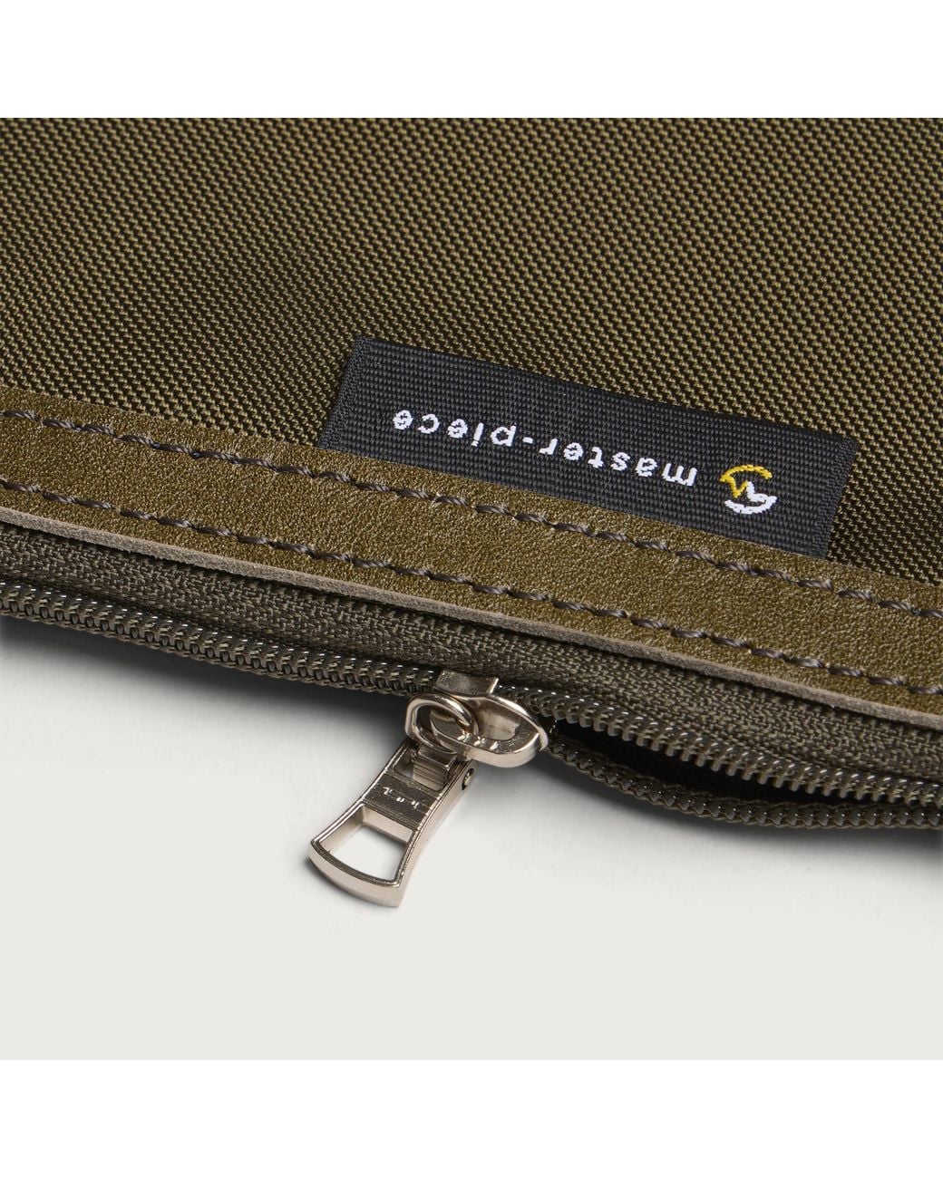 Master Piece Green Smart Pouch