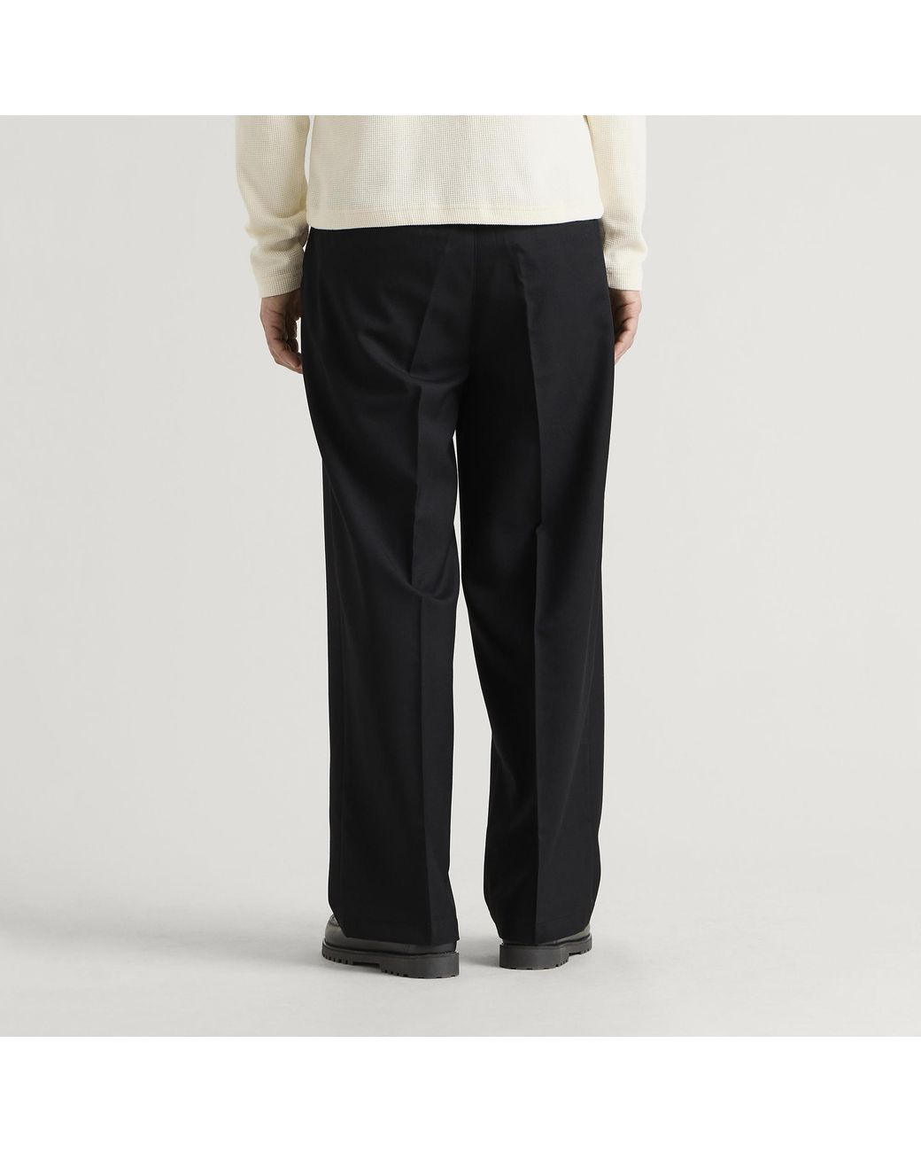 Larriet Black Onder Pleated Trousers for men