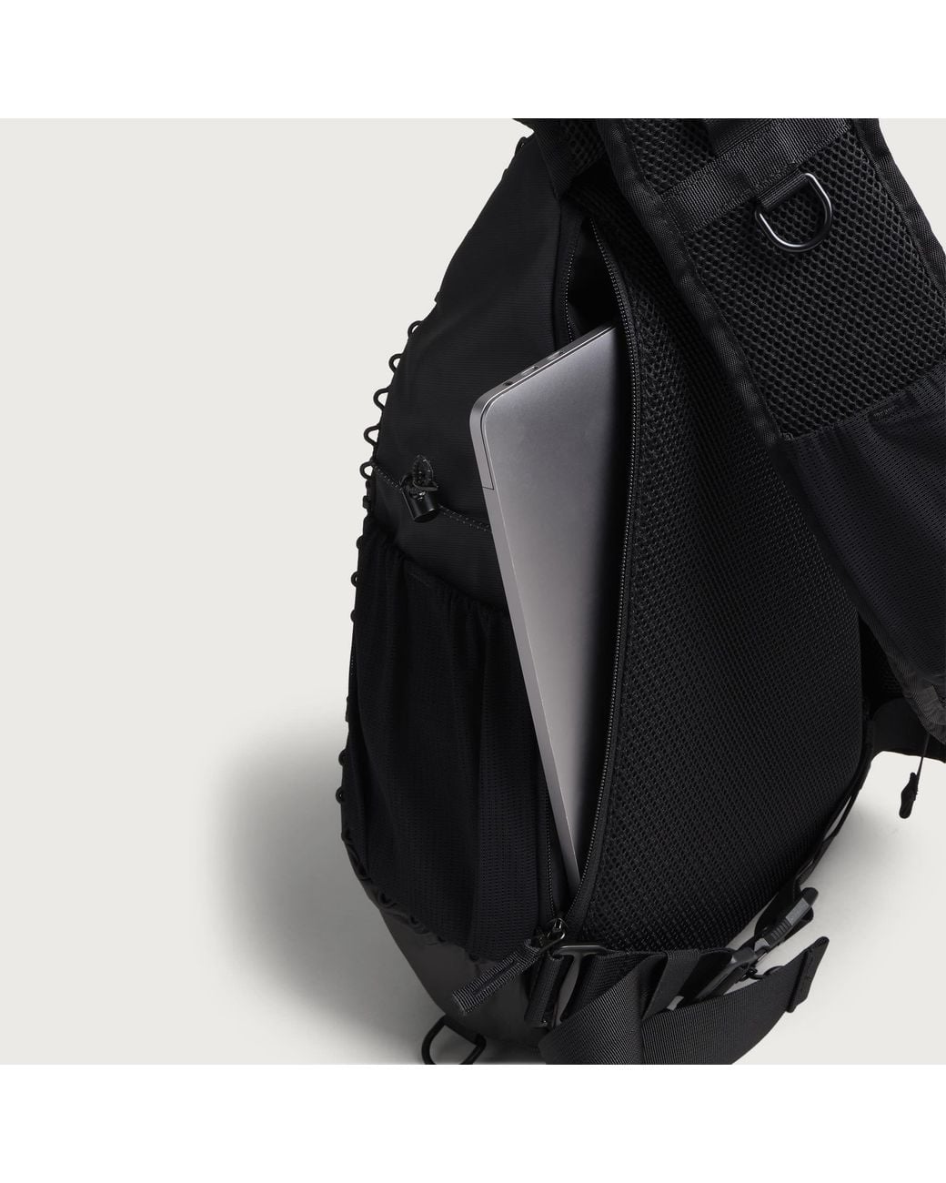 Oakley Latitude Sling Pack in Black for Men | Lyst