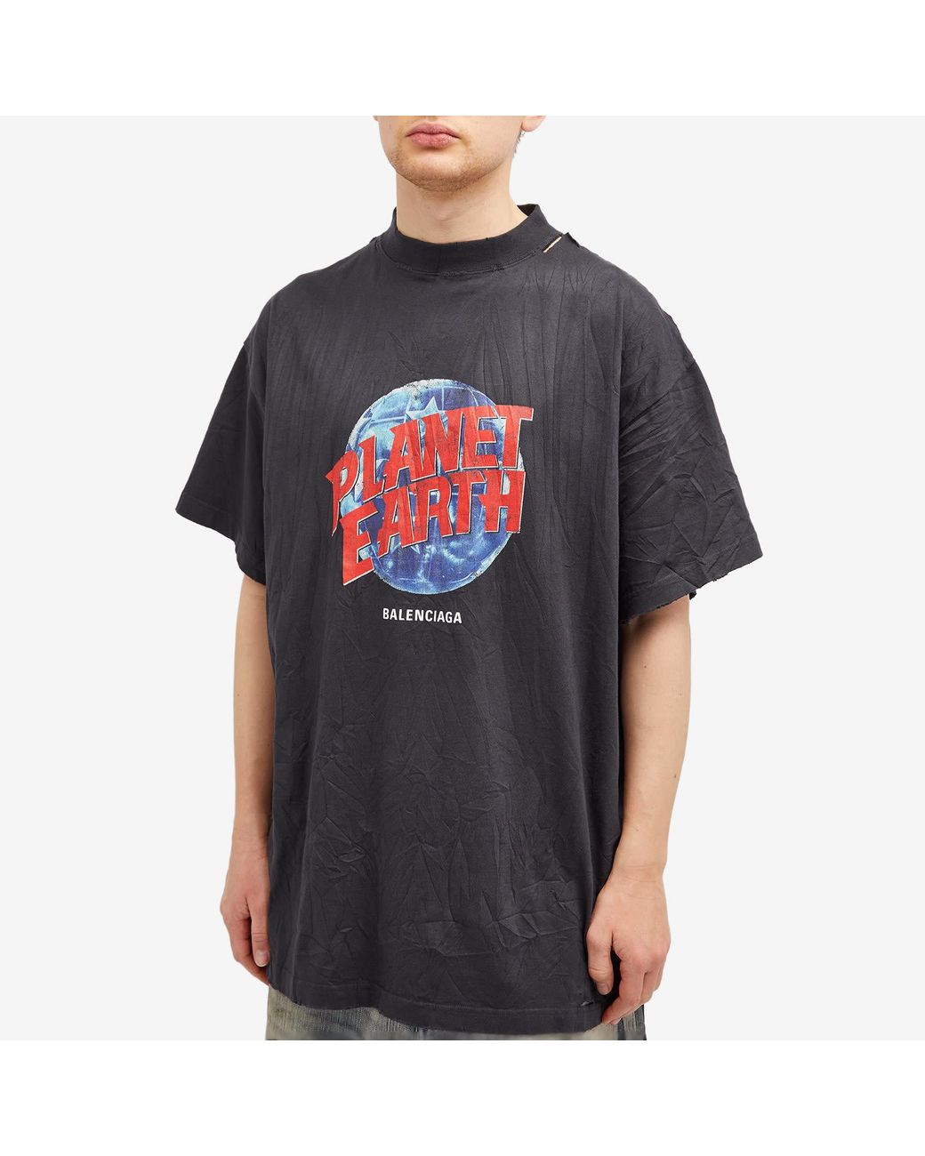 【BALENCIAGA】プラネットアース特大ブラックウォッシュTシャツ Balenciaga Men's Planet Earth Oversized T-Shirt in Washed