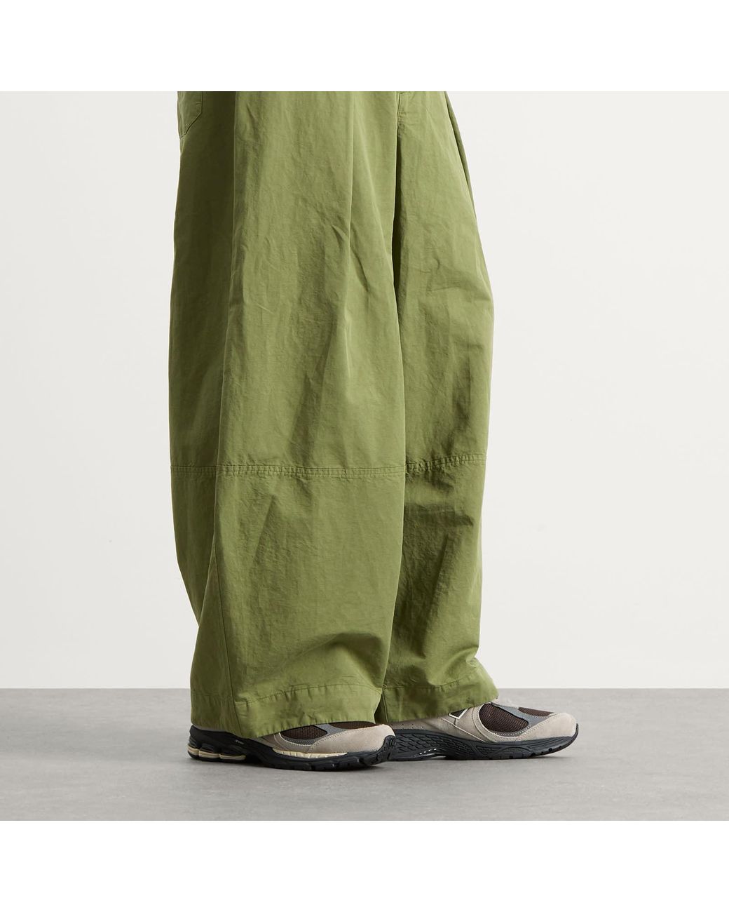 New Balance Brown 2002R Sneaker