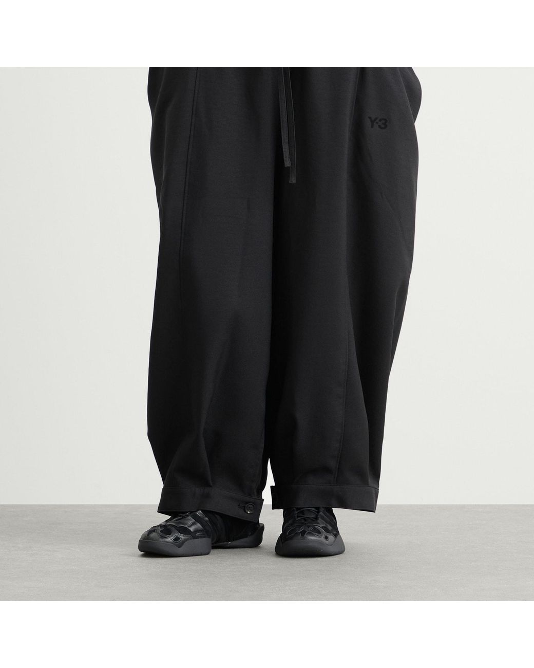Y-3 Black Regu 2002 Sneakers