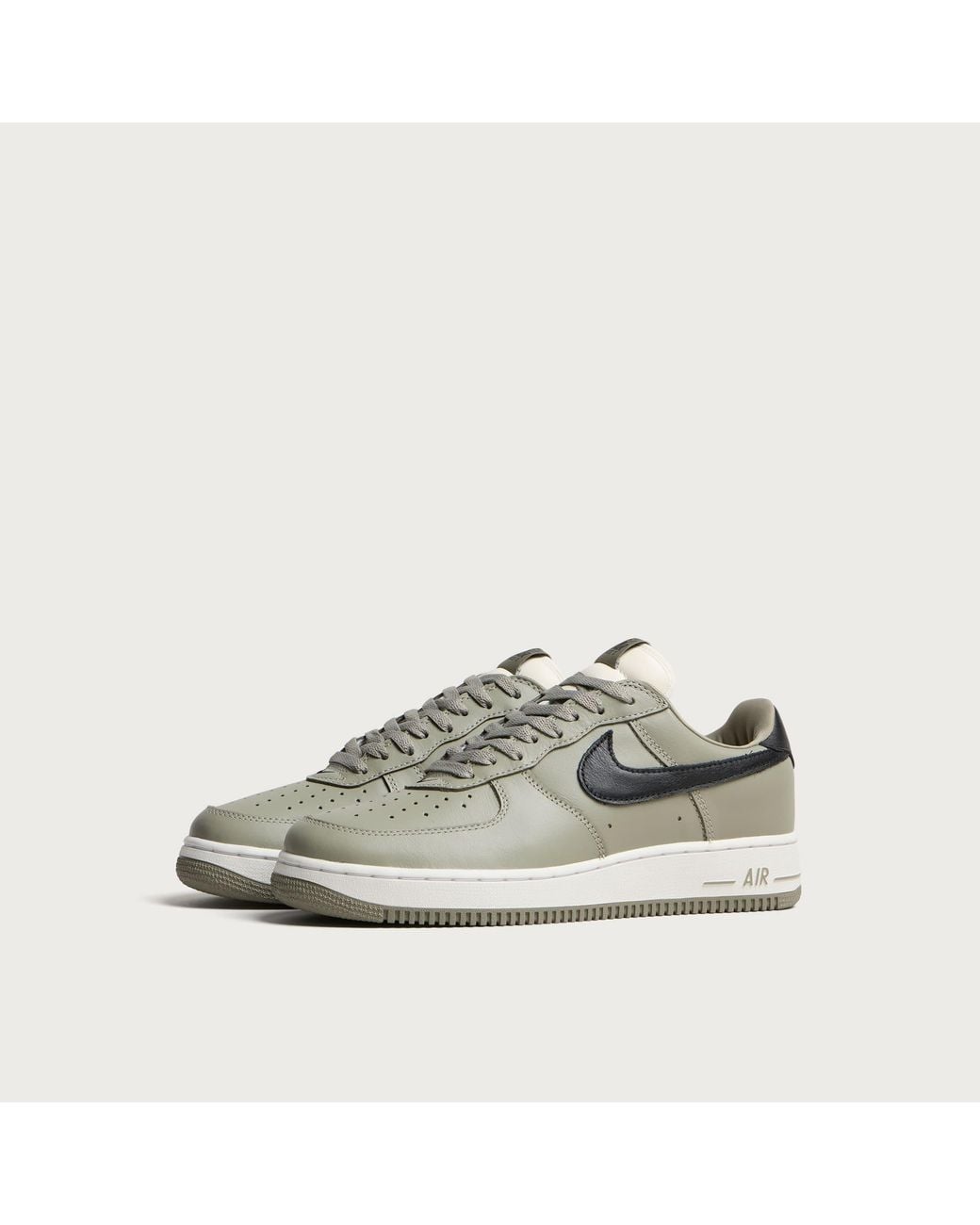 Nike Green Air Force 1 01 Sneaker for men