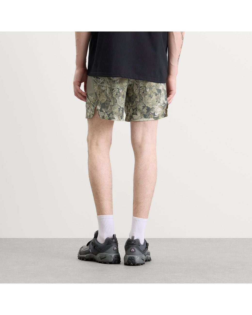 Nike Green Acg Essential 6" Camo Short for men