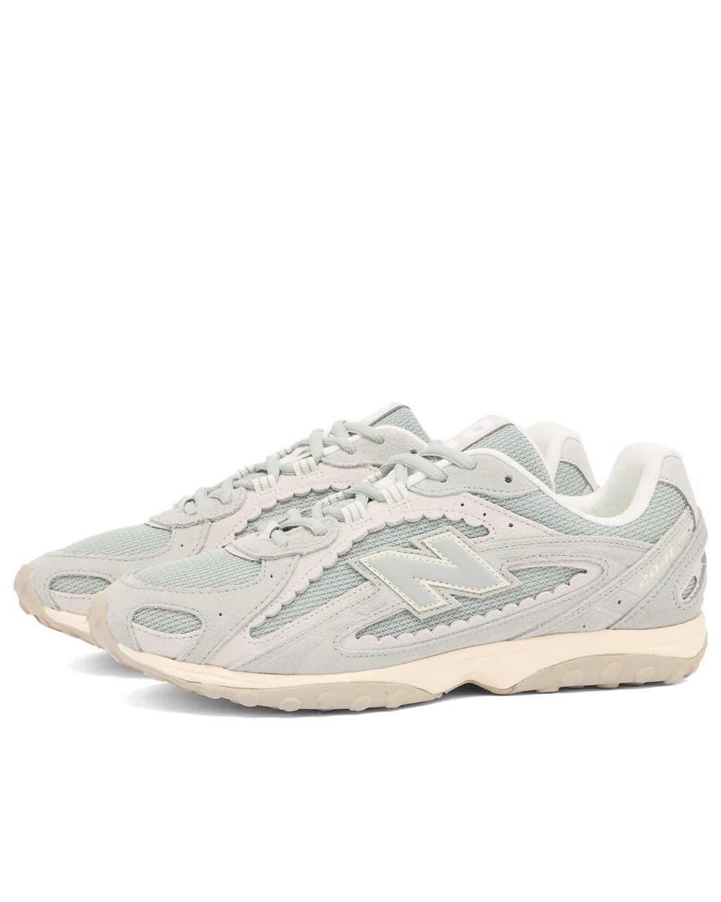 New Balance White 204L Sneaker