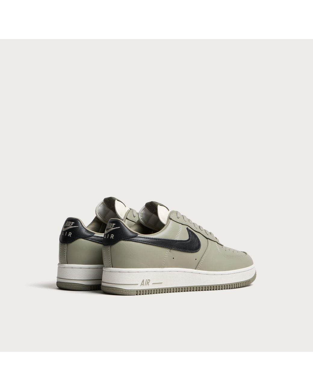 Nike Green Air Force 1 01 Sneaker for men
