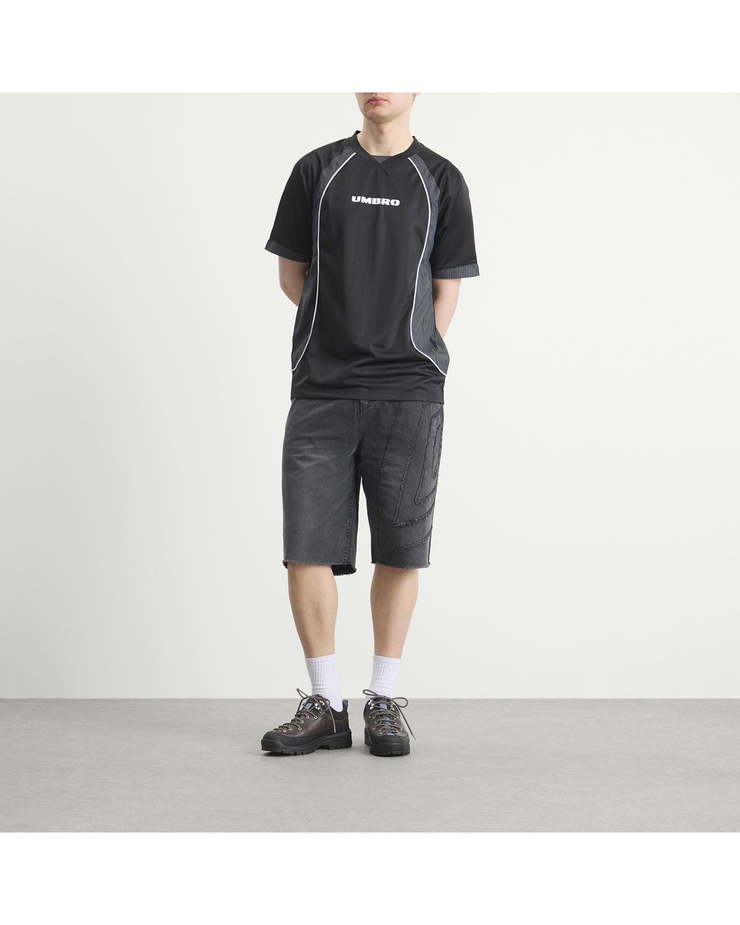 Umbro Black Panelled Raglan Shirt for men