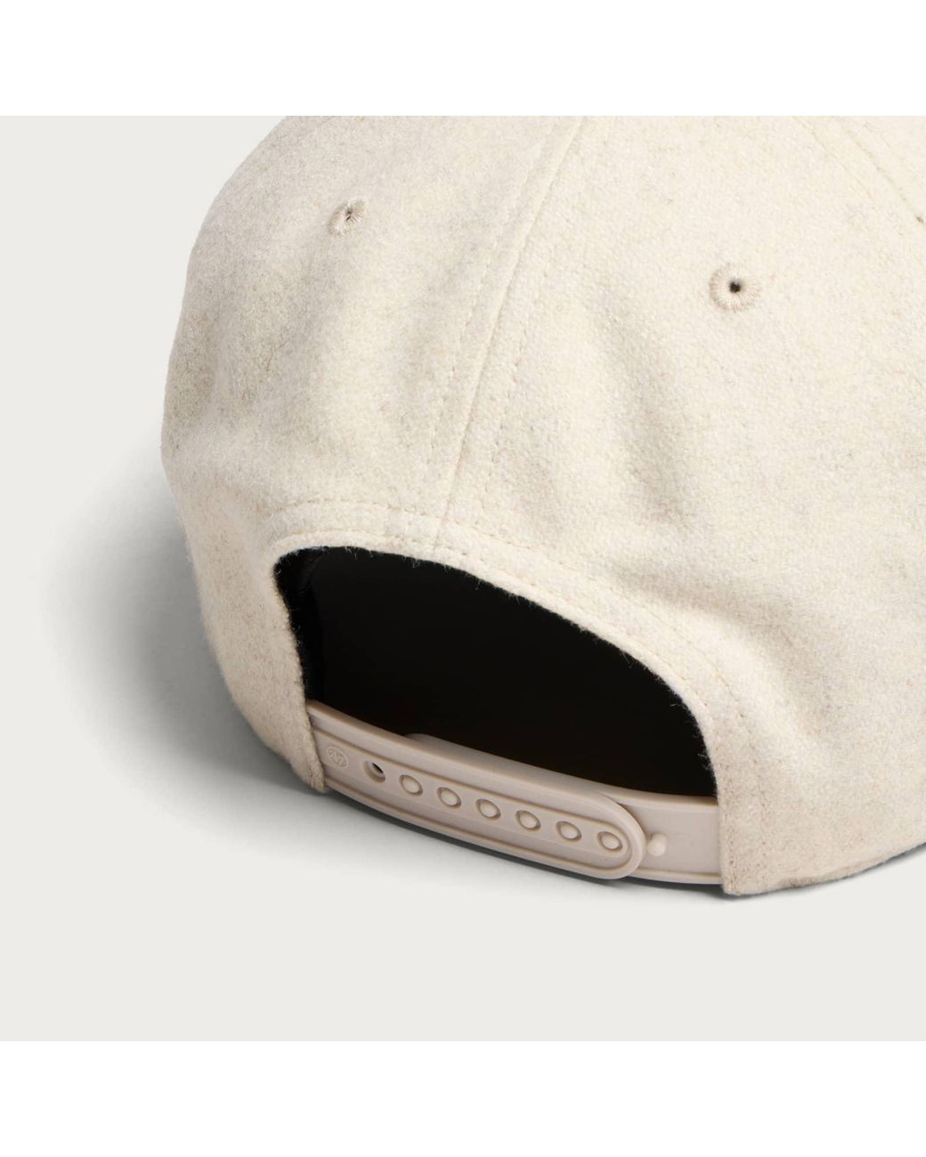 END. Natural Monogram Hitch Lc Cap
