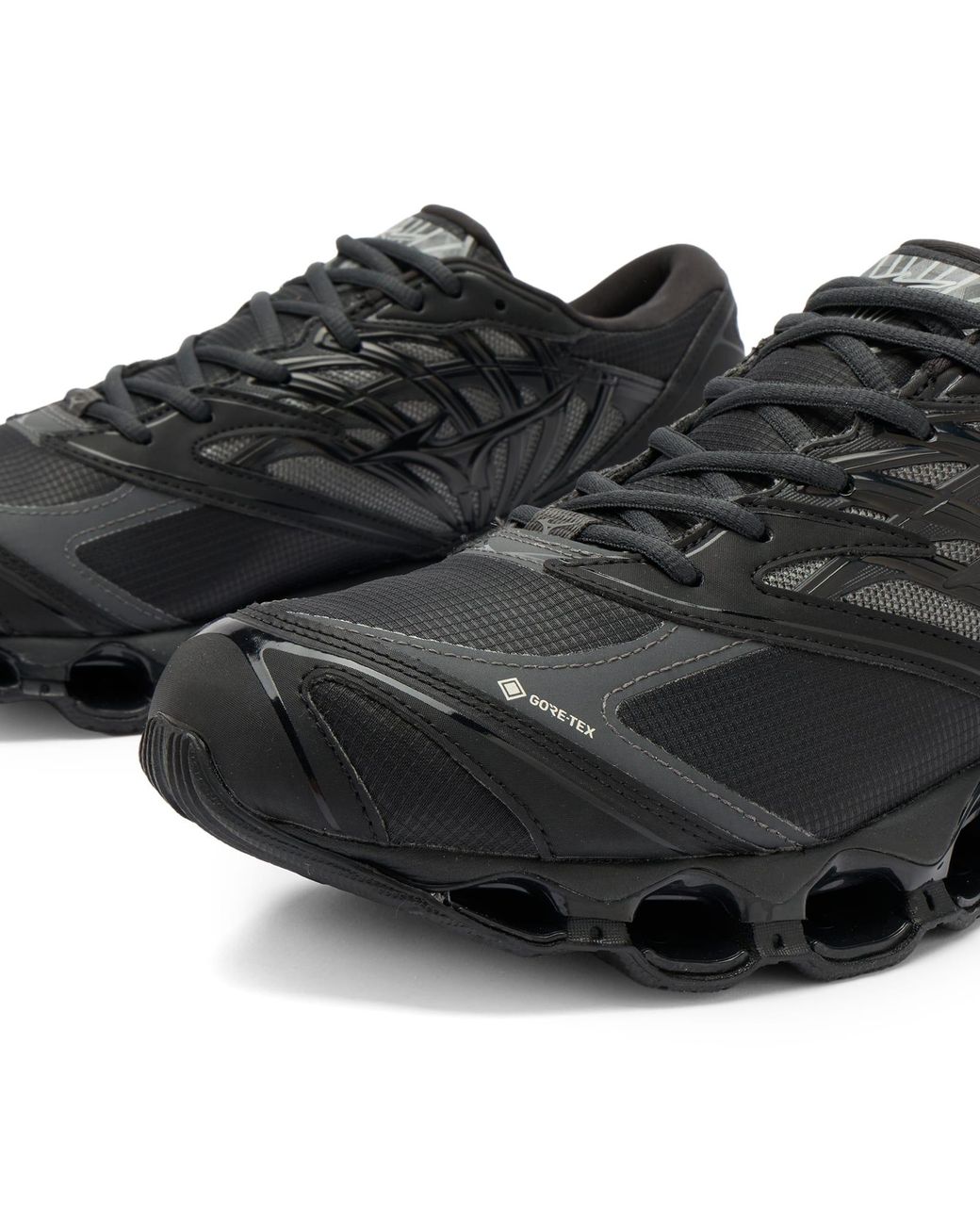Mizuno Black Wave Prophecy Ls Gore-Tex Sneaker for men