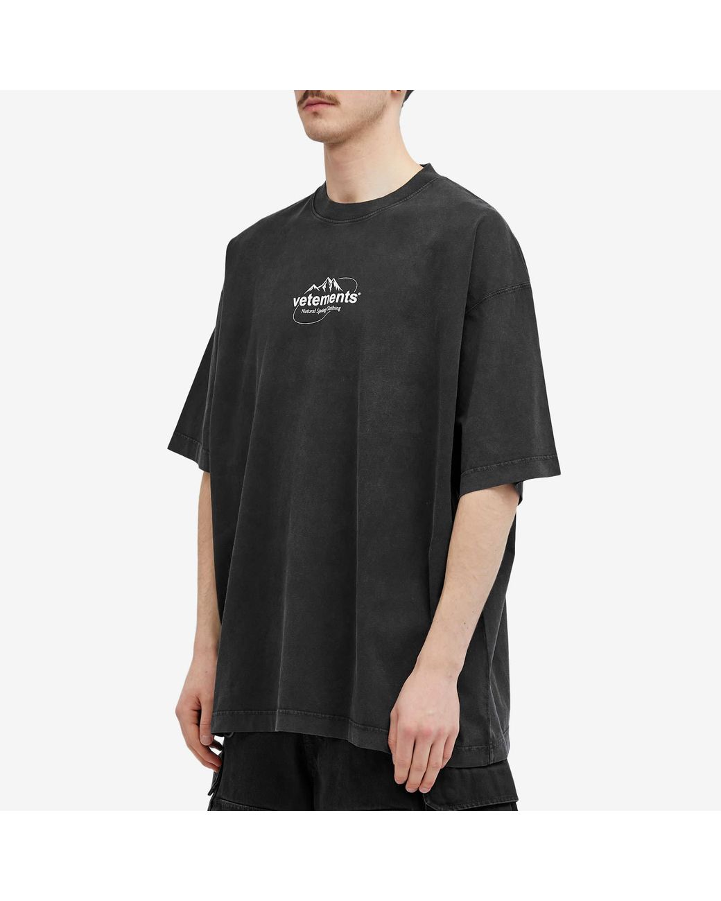 Vetements Spring Water Logo T-Shirt in Black for Men | Lyst