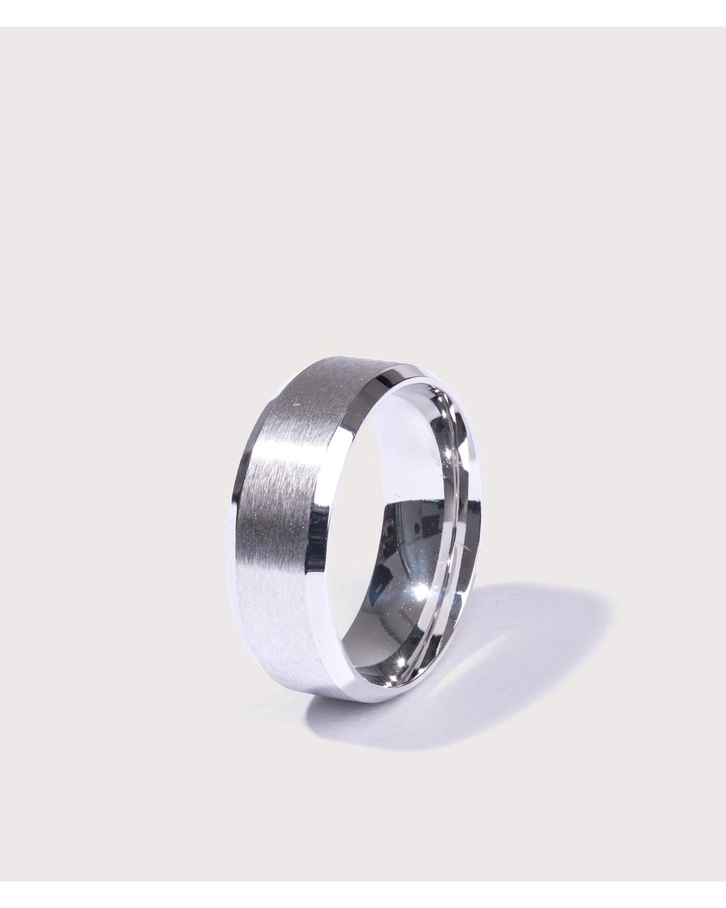 Mysterious Jeweller Gray Stainless Steel Band Ring for men