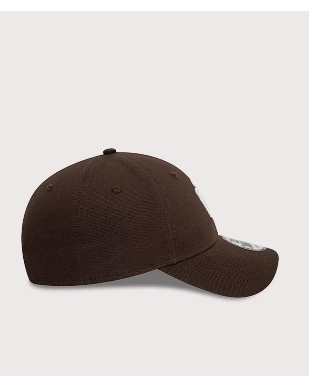 KTZ Brown New York Yankees League Essential 9Forty Cap for men