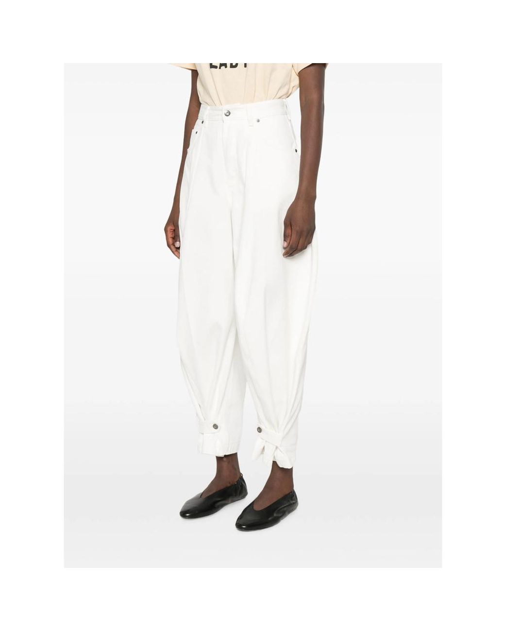 LAMRONS White Buttoned-Cuff Pleated Jeans
