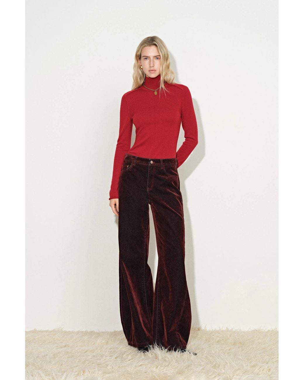 Fabrique Red Tilly Seamed Saddle Shoulder Turtleneck Top
