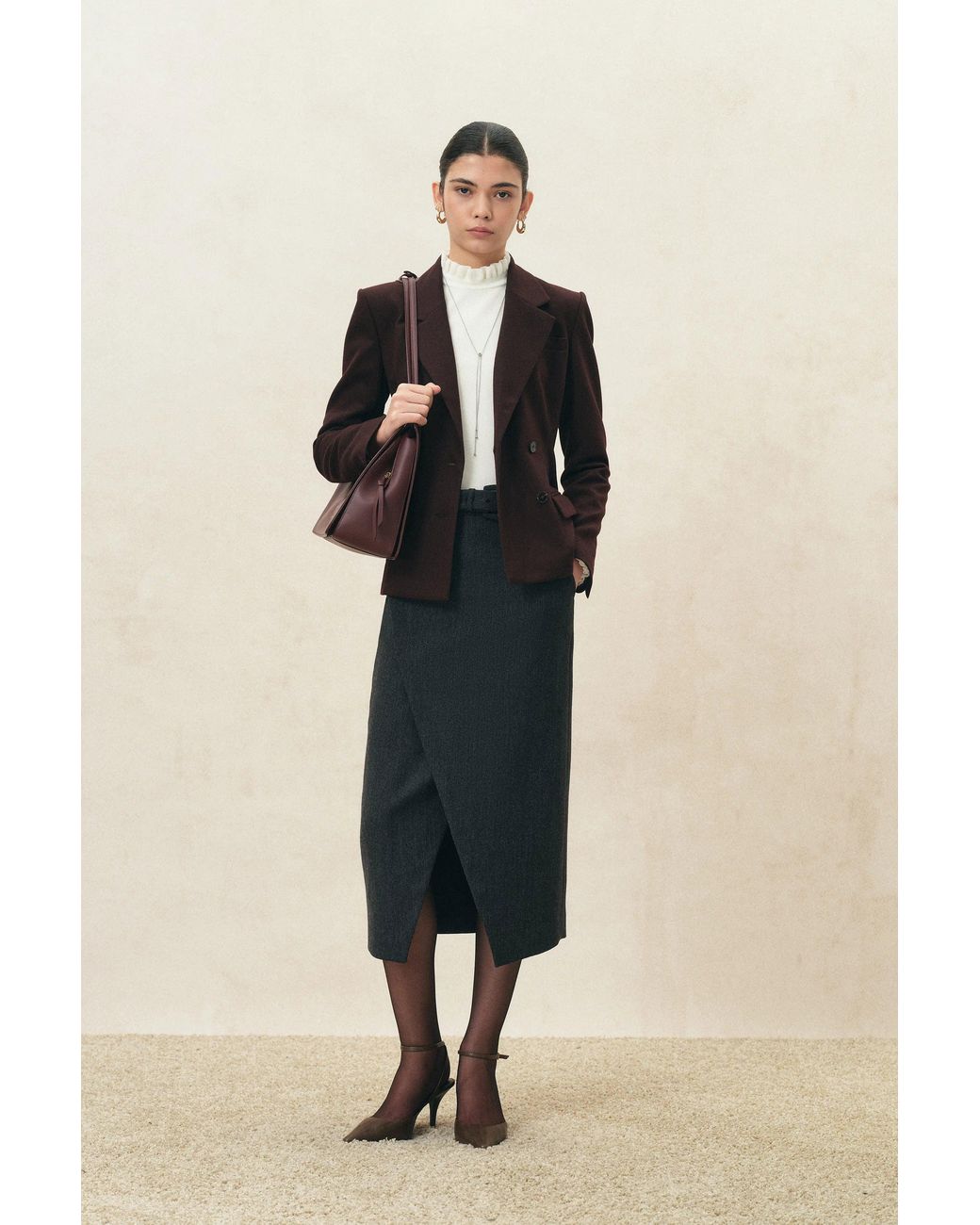 Fabrique Natural Lieve Ruffle Trimmed Fitted Turtleneck Top
