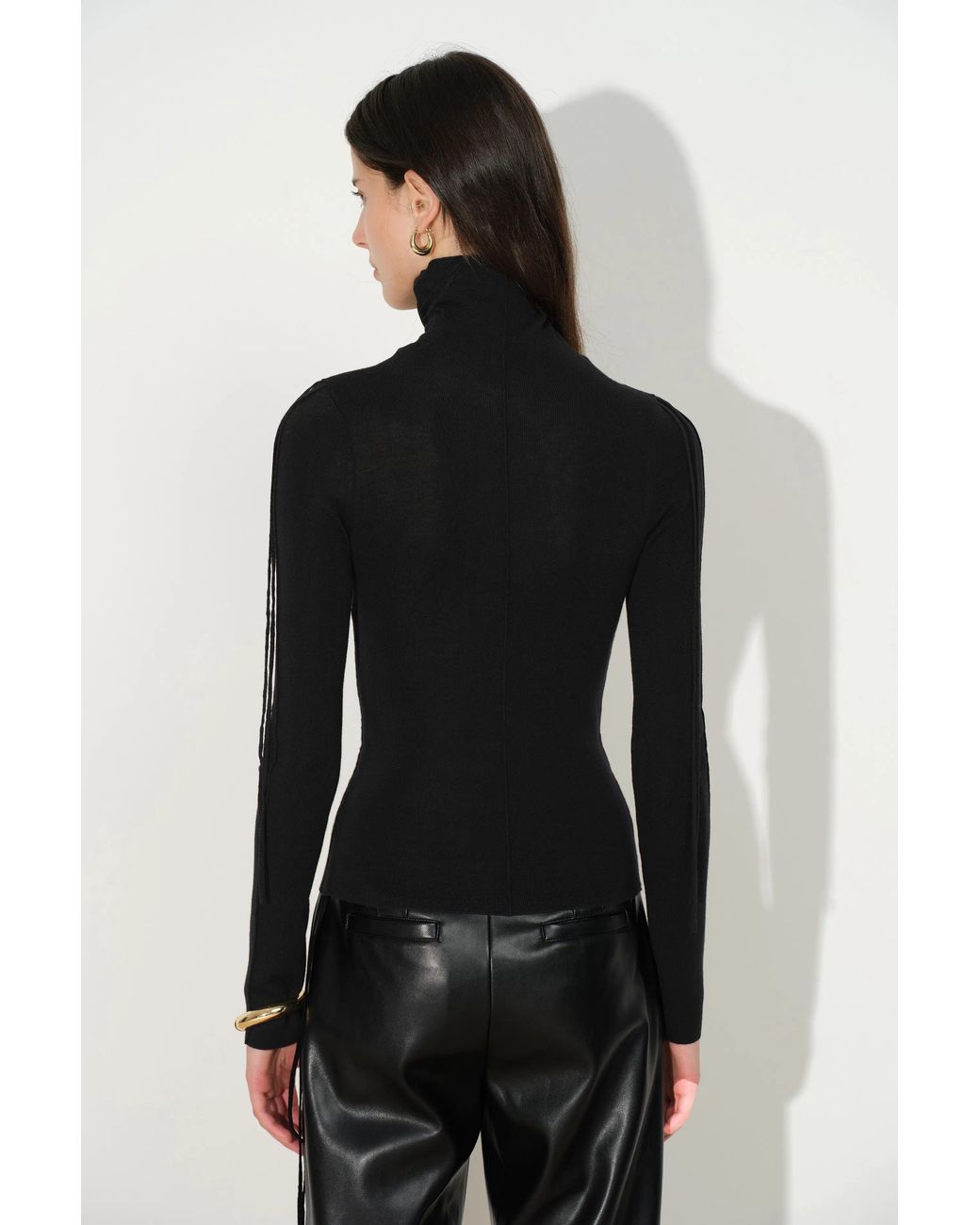 Fabrique Black Sibyl Turtleneck Fitted Top
