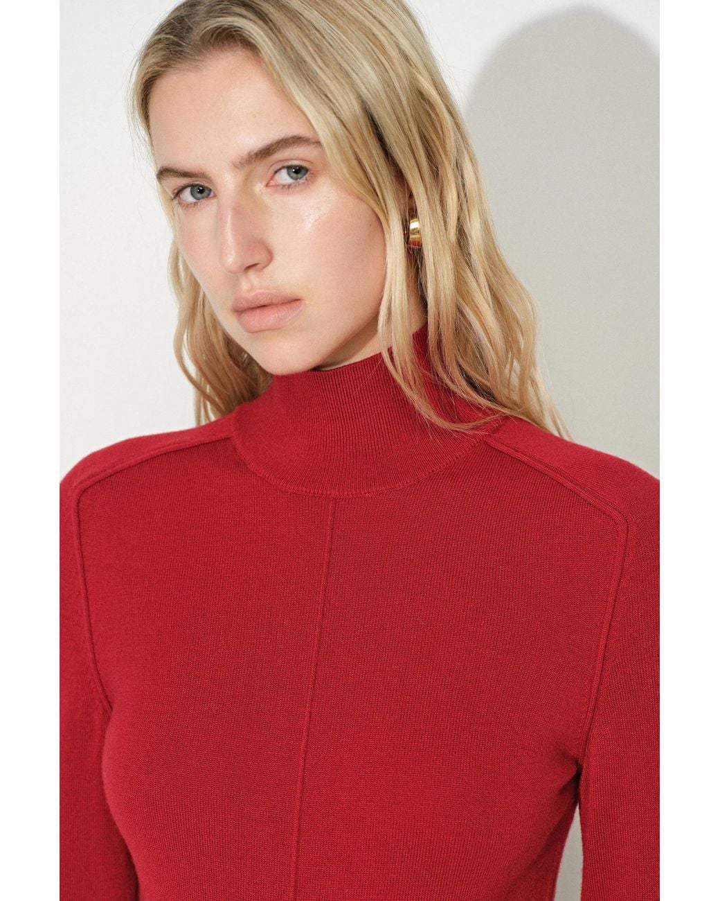 Fabrique Red Tilly Seamed Saddle Shoulder Turtleneck Top