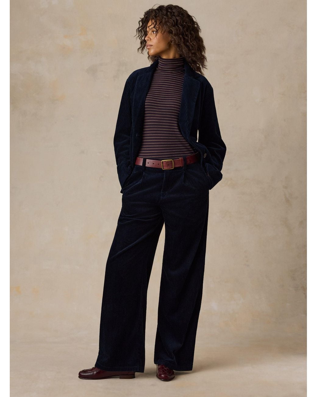 Faherty Brand Blue Hawthorne Cord Pleated Trouser