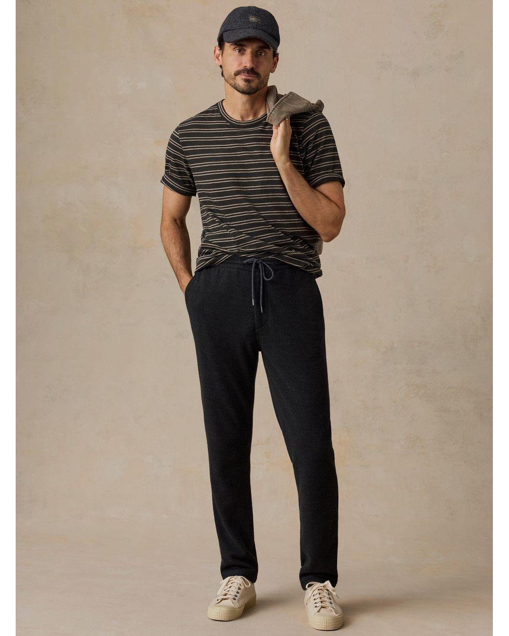 Faherty Brand Black Sunwashed Regenerative T-Shirt for men