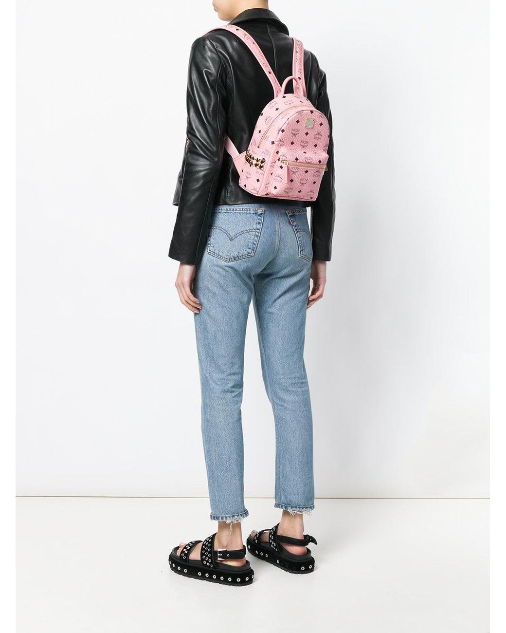 Arriba 55+ imagen mcm backpack outfit - Abzlocal.mx