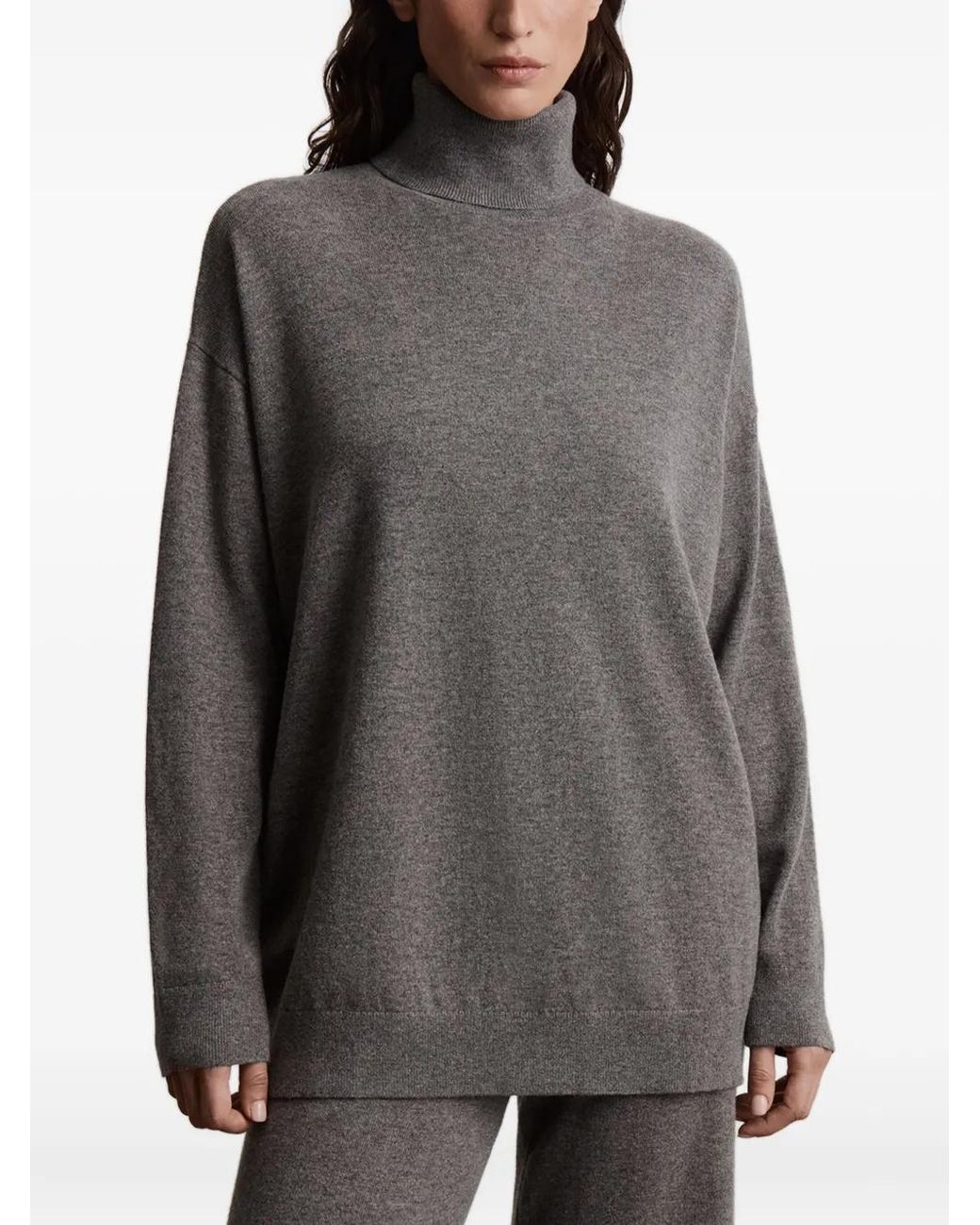 12 STOREEZ Gray Turtleneck Knitted Sweater