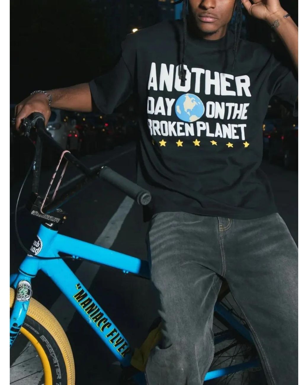 BROKEN PLANET Black Graphic-Print T-Shirt