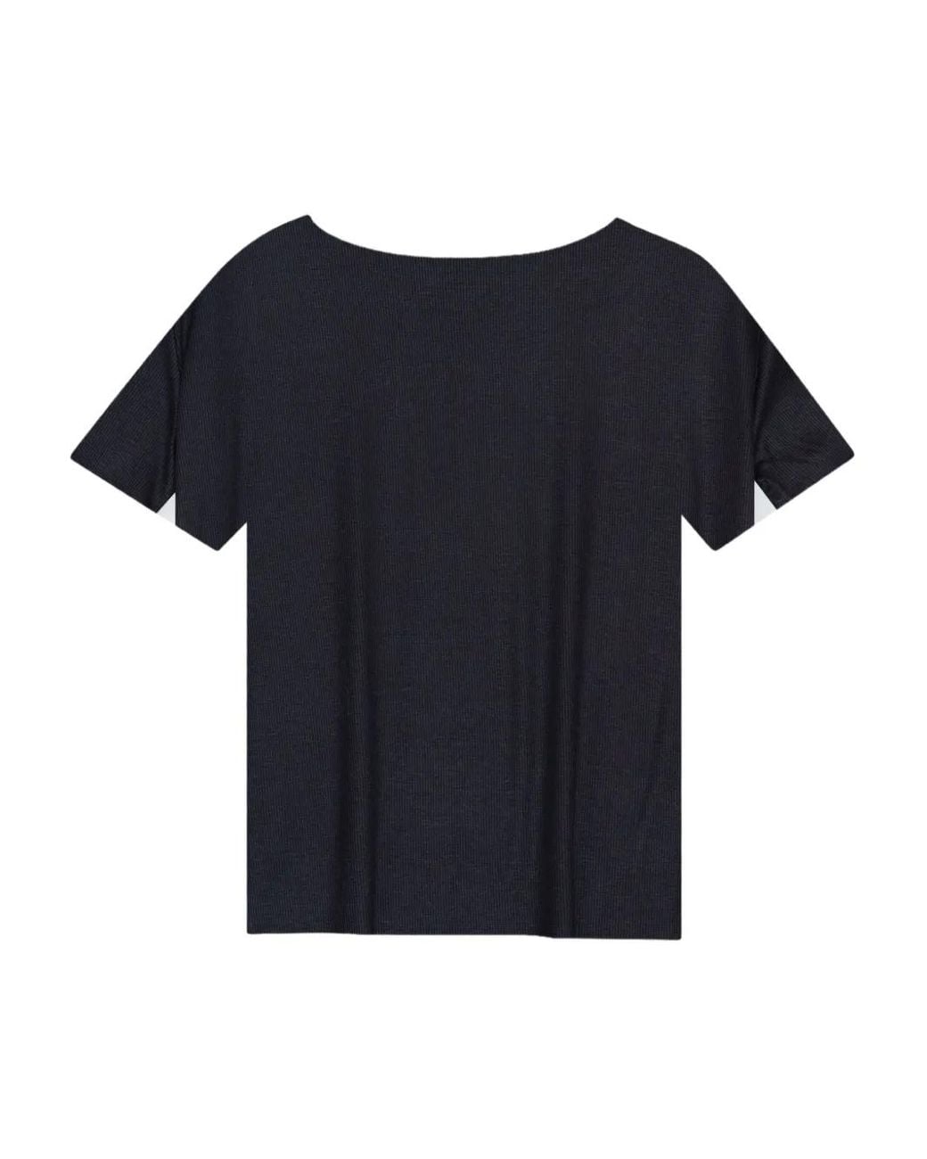 Remain Black Round-Collar T-Shirt