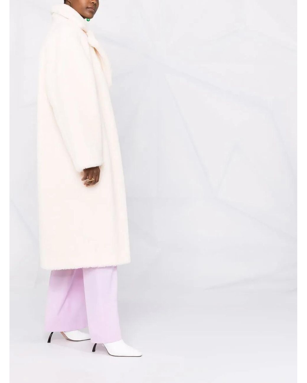 Stand Studio White Cappotto Teddy Maria