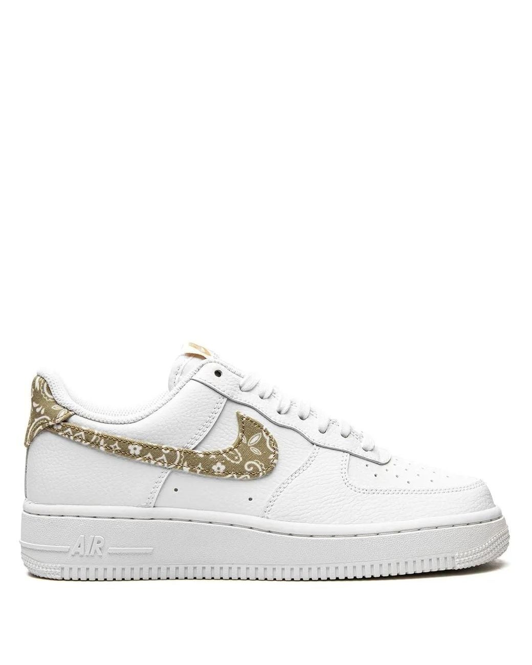 Nike White Air Force 1 '07 Shoes