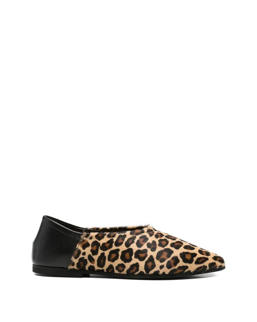 babú Milano White Leopard-Print Ballet Flats